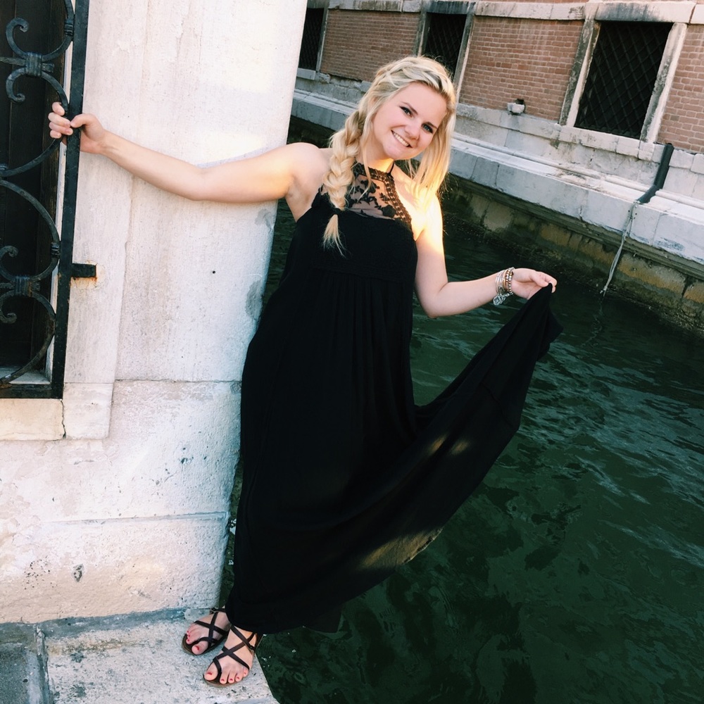 Meet your Posher, Amanda